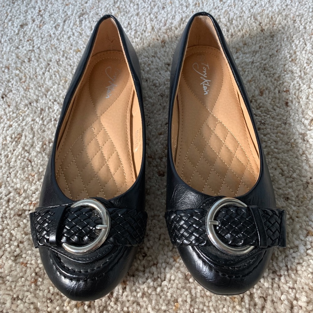 Black Leather Women’s Ballet Flats